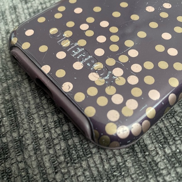 Purple Otterbox case for iPhone 7 - Picture 2 of 3